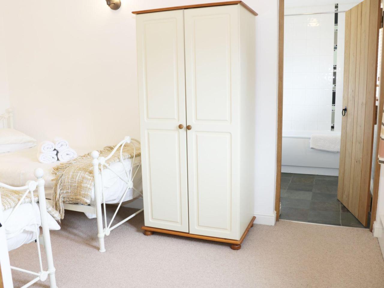 Acorn Cottage 1 Petton ภายนอก รูปภาพ
