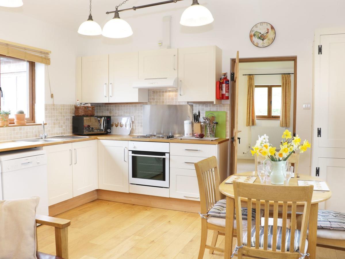 Acorn Cottage 1 Petton ภายนอก รูปภาพ